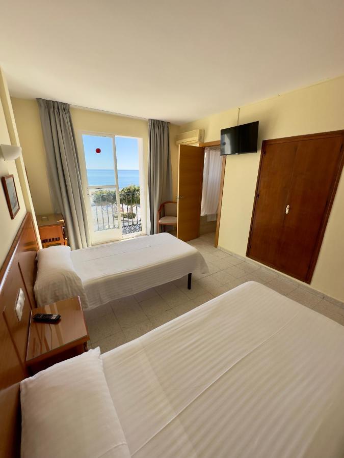 טורמולינוס Hotel Cabello מראה חיצוני תמונה