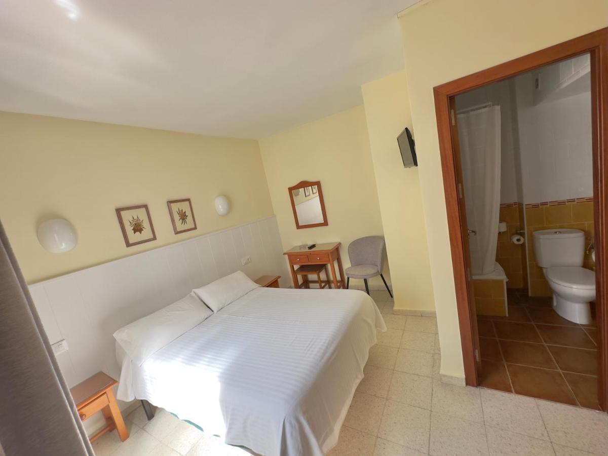 טורמולינוס Hotel Cabello מראה חיצוני תמונה