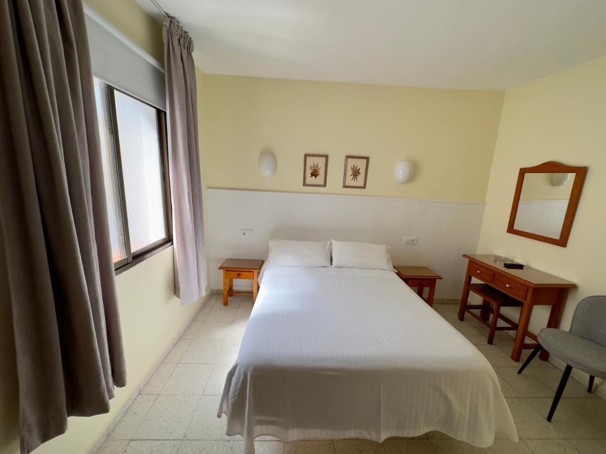 טורמולינוס Hotel Cabello מראה חיצוני תמונה