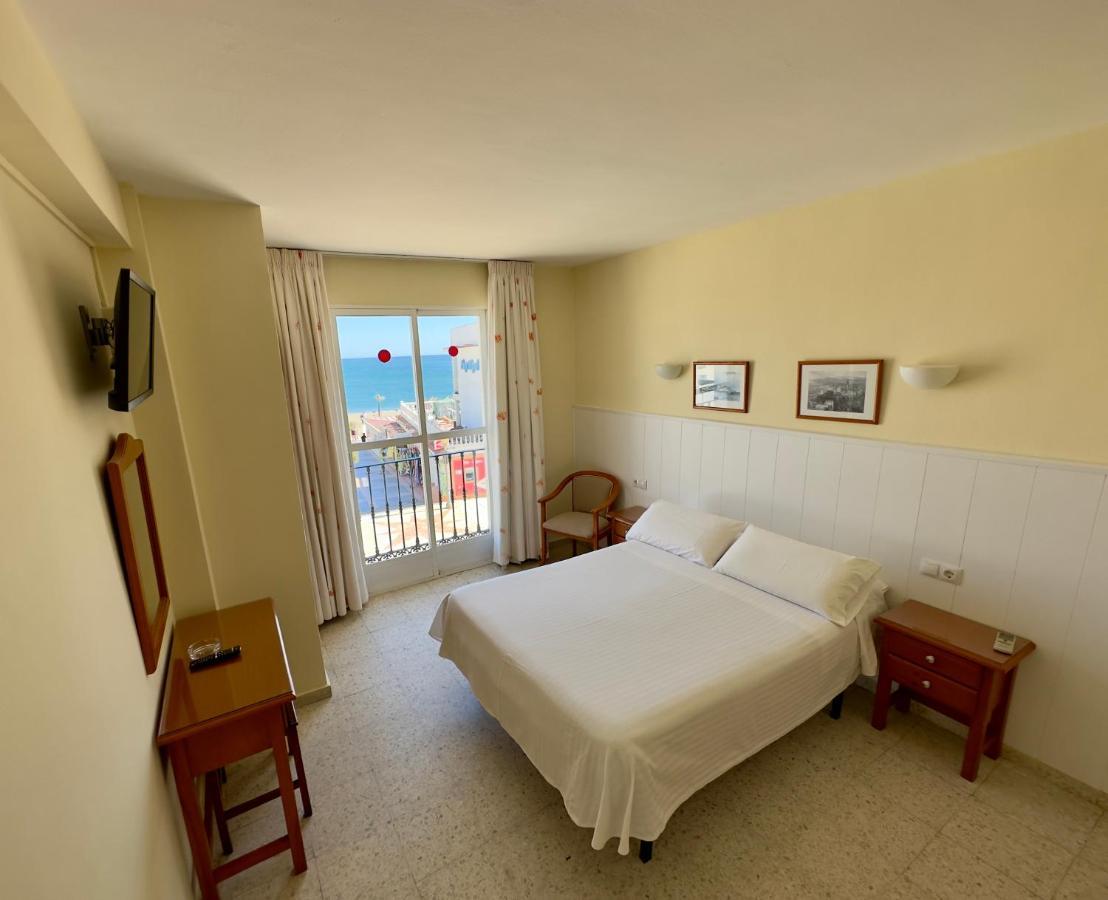 טורמולינוס Hotel Cabello מראה חיצוני תמונה