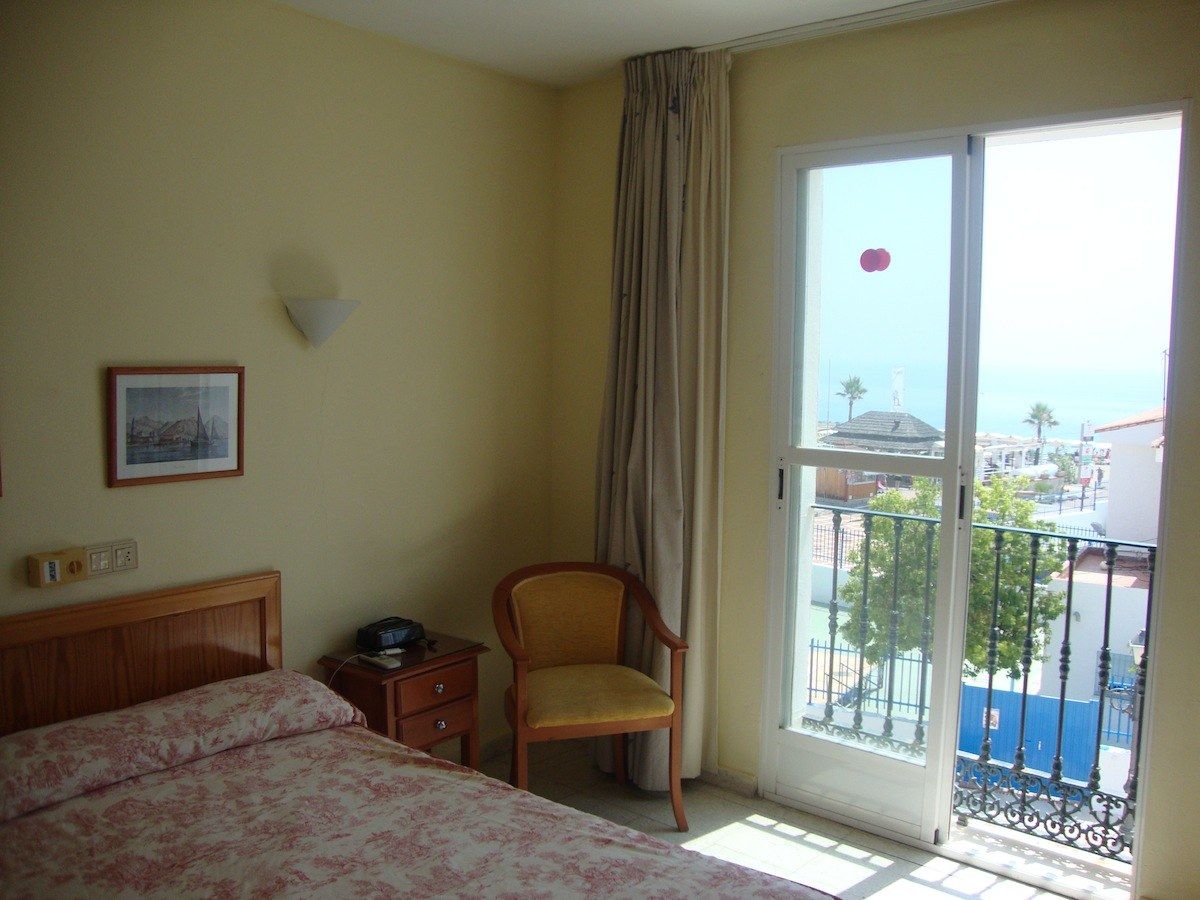 טורמולינוס Hotel Cabello מראה חיצוני תמונה