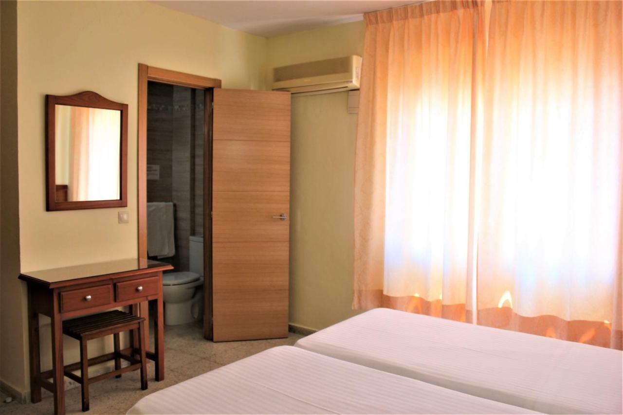 טורמולינוס Hotel Cabello מראה חיצוני תמונה