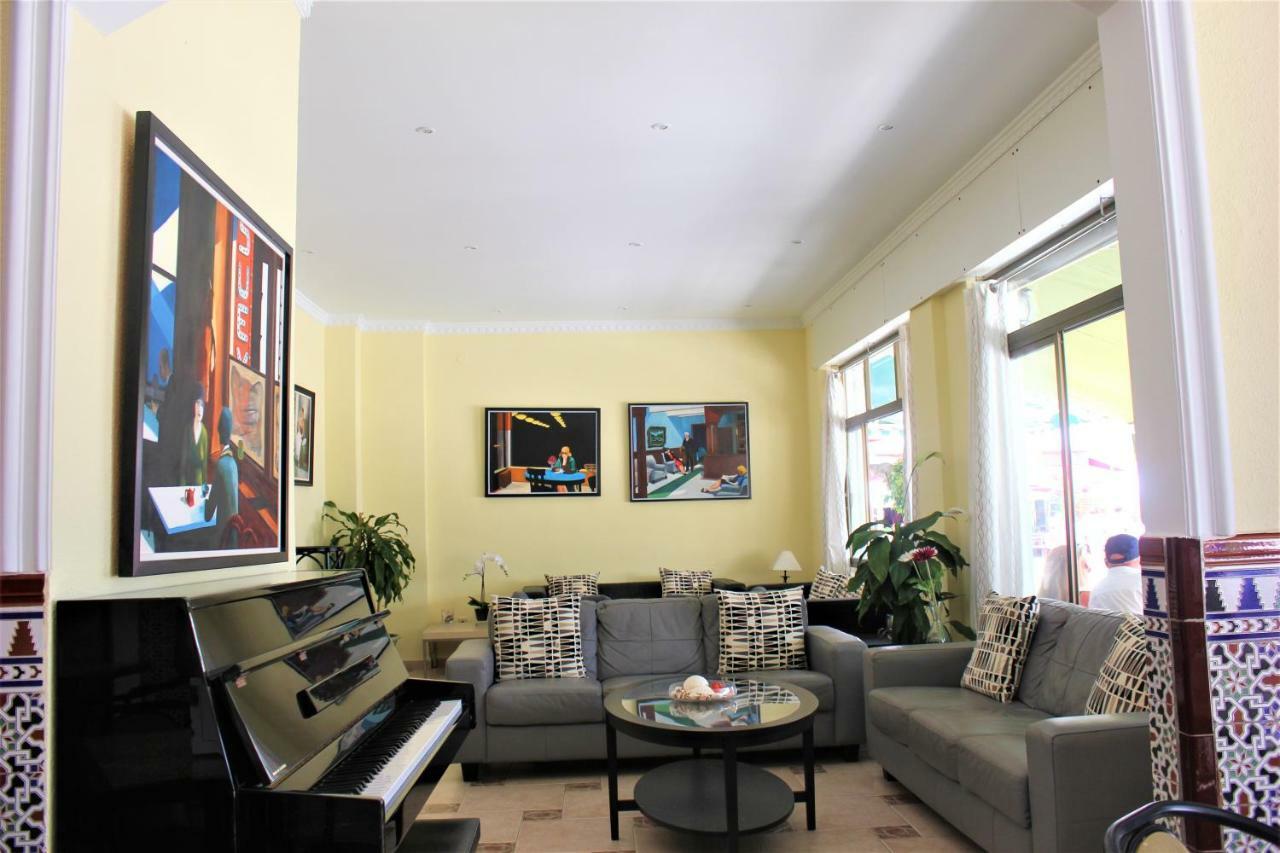 טורמולינוס Hotel Cabello מראה חיצוני תמונה